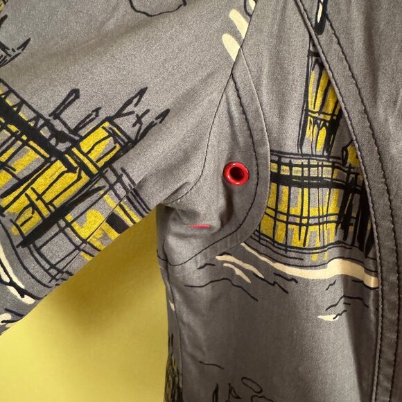 Boden Short Rainy Day Mac - Picture 2 of 13